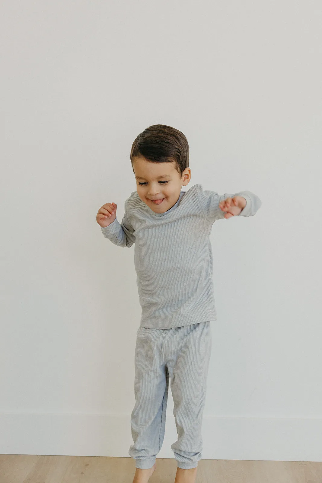 2pc Rib Knit Long Sleeve Pajama Set - Ash