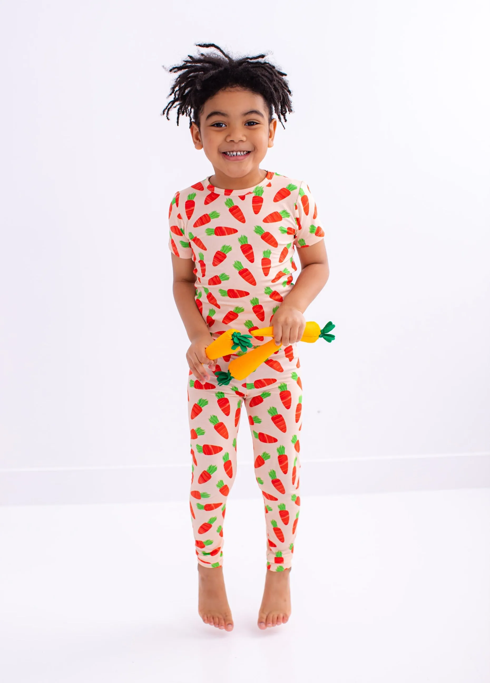 Birdie Bean Easter Carrots Ezra Print 2-piece Short Sleeve Kids Pajamas with Pants
