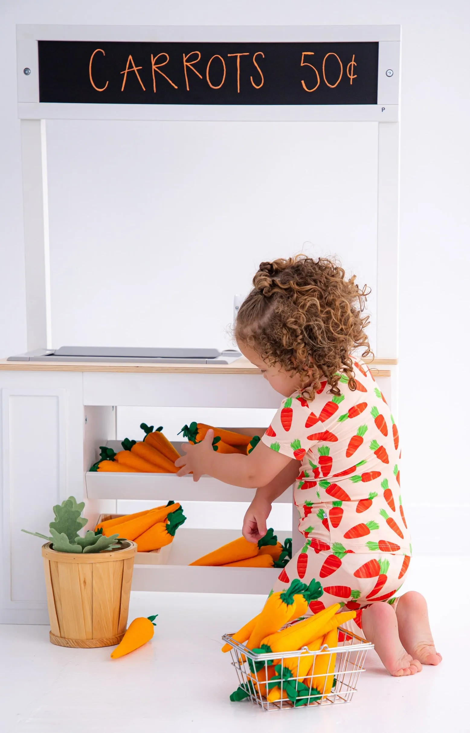 Birdie Bean Easter Carrots Ezra Print 2-piece Short Sleeve Kids Pajamas with Pants