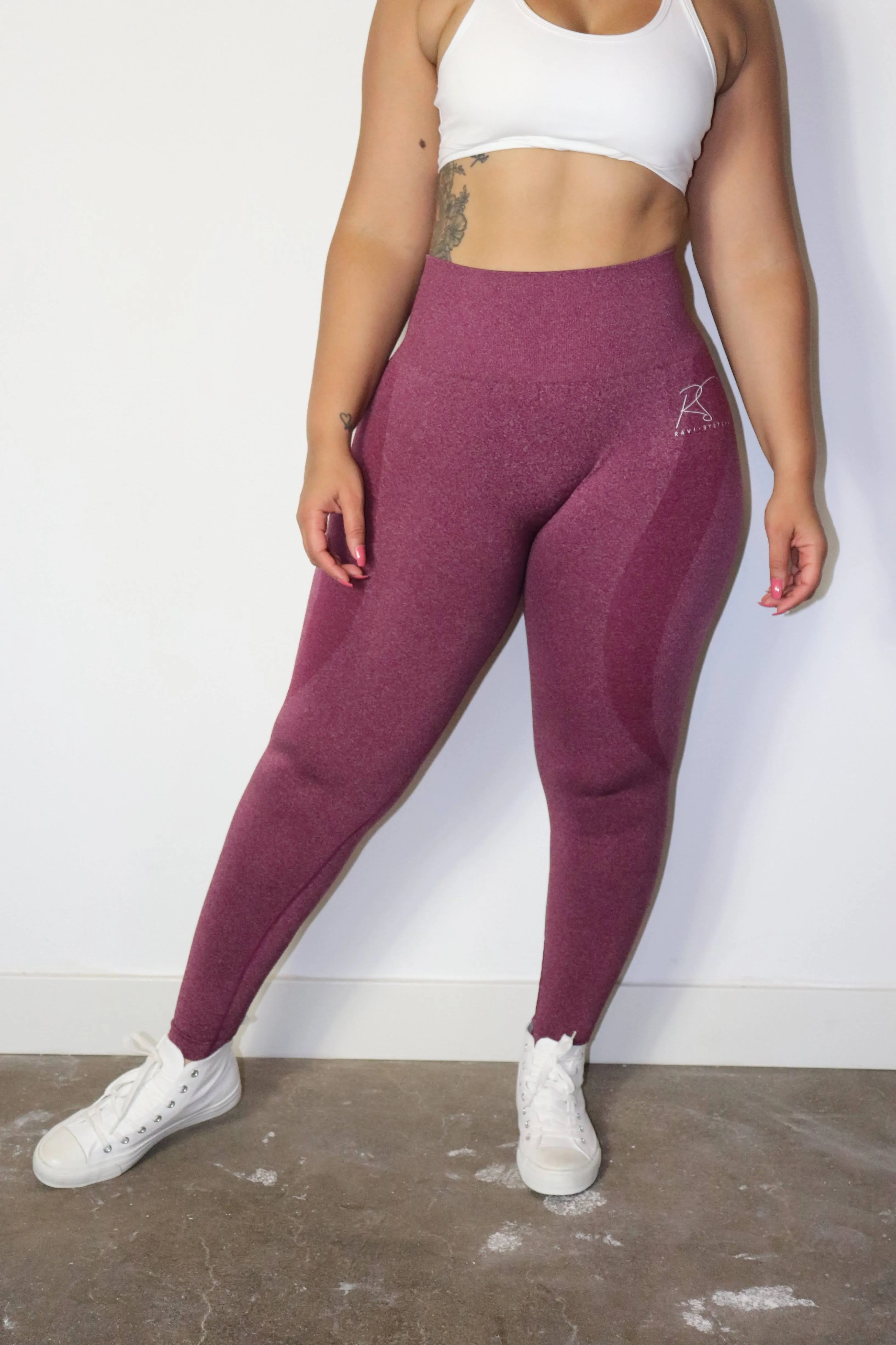 Contour Seamless Legging in Burgundy