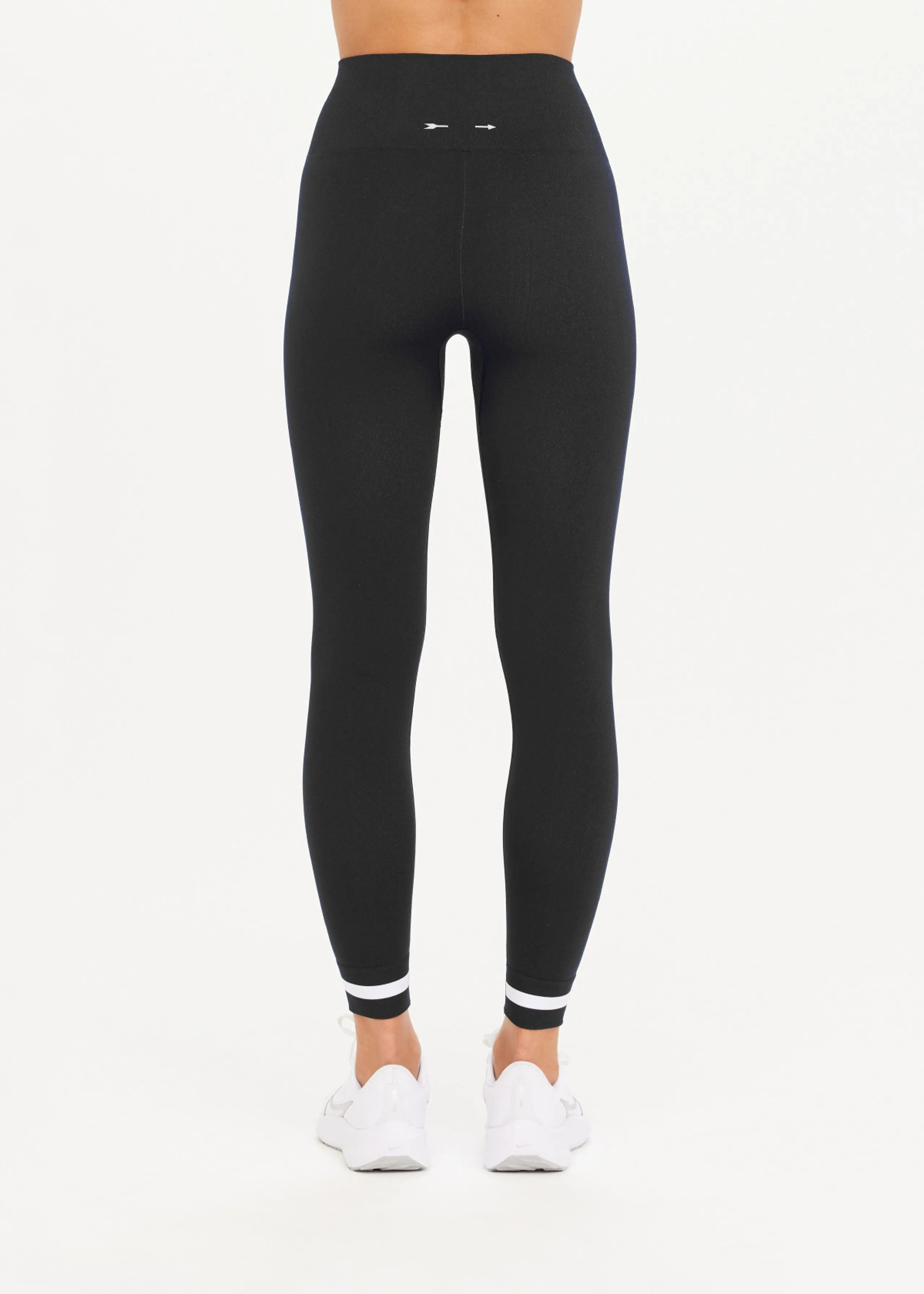 Form Seamless 25In Midi Pant | Black