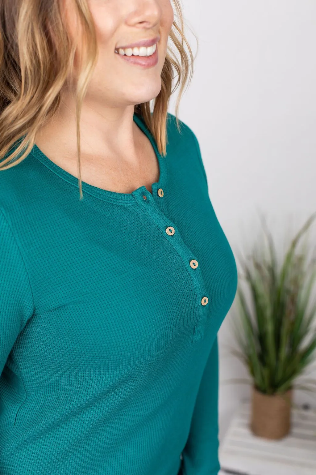 Harper Long-Sleeved Thermal Henley in Teal