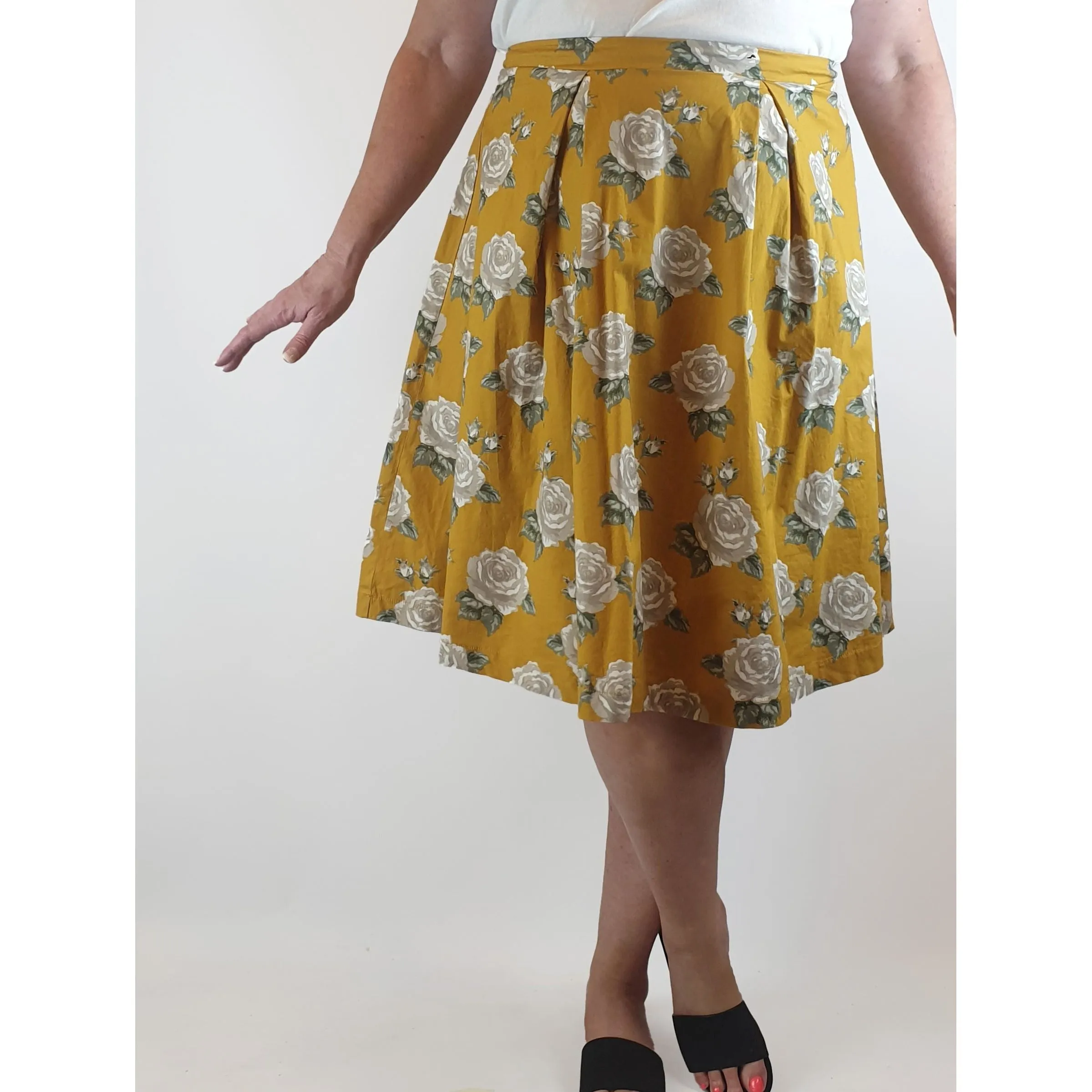 Princess Highway mustard a-line skirt with floral print size 16