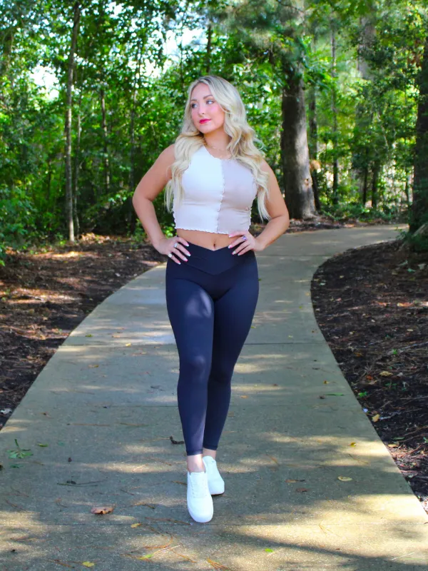 Strut Your Stuff V-Front Leggings, Black