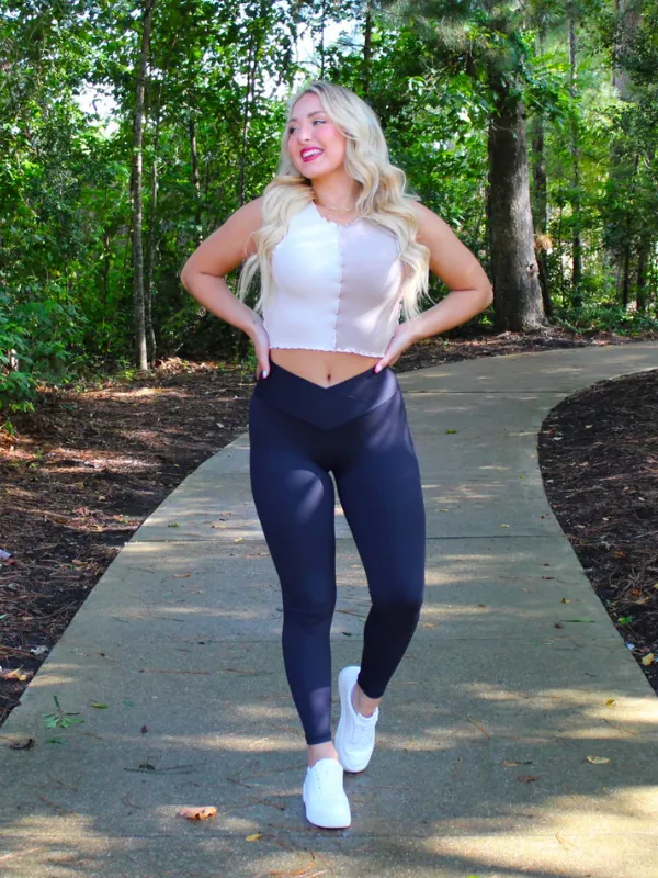 Strut Your Stuff V-Front Leggings, Black