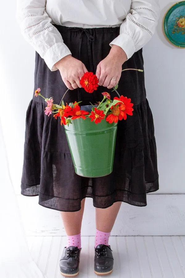 TIERED A-LINE MIDI SKIRT (black linen)