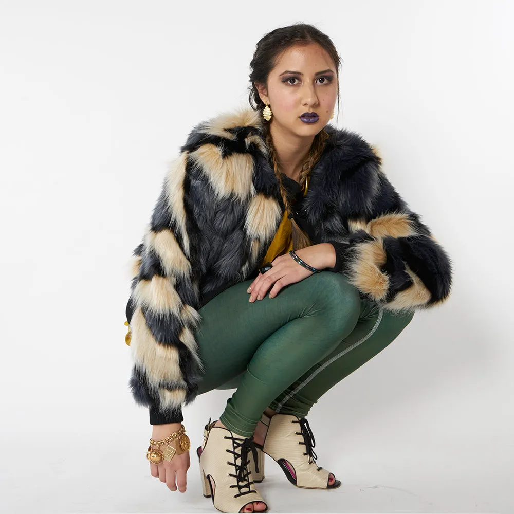 Wearable Art Leggings : Canary Contrary